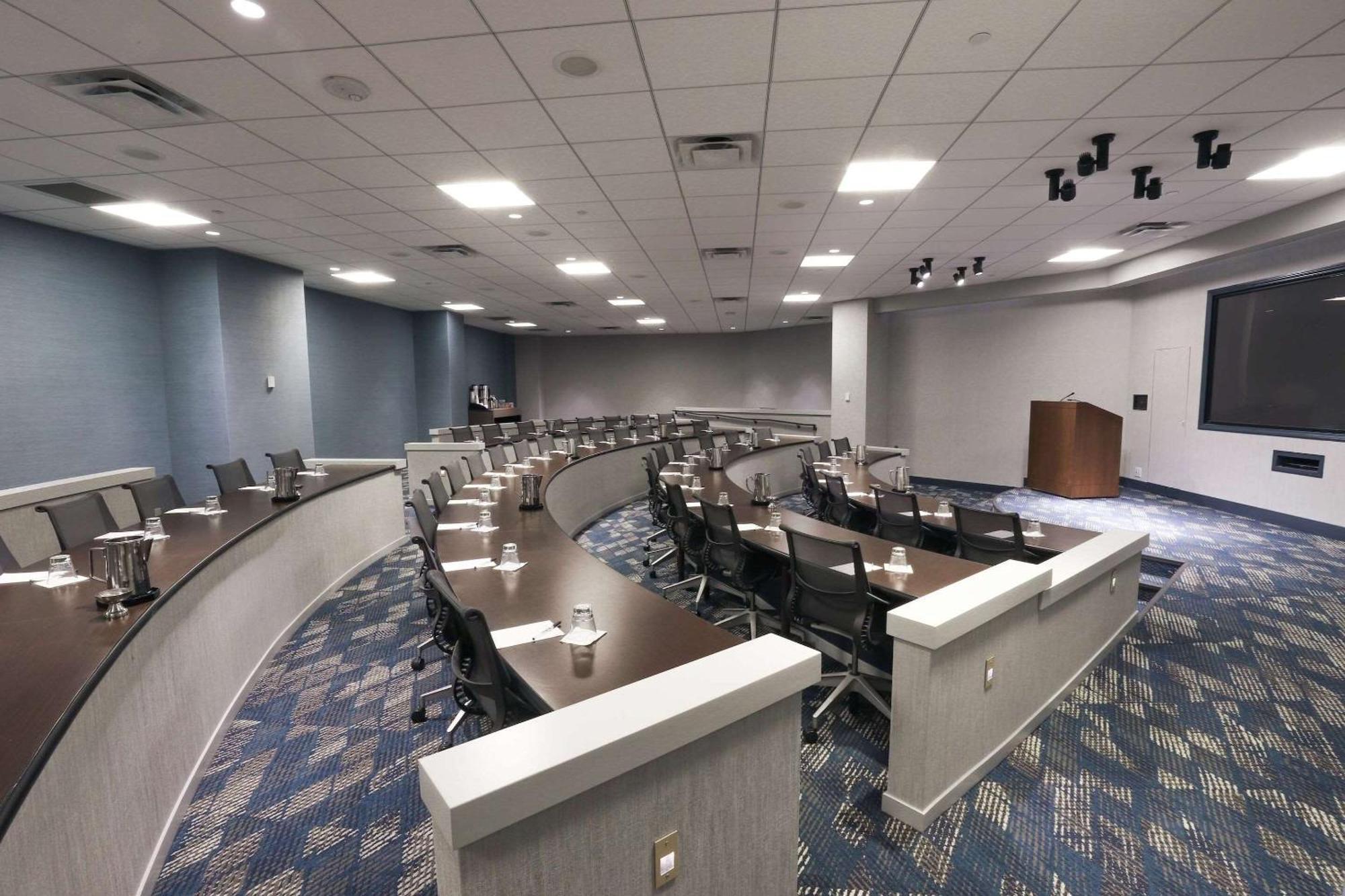 Radisson Plaza Hotel And Suites Kalamazoo Extérieur photo