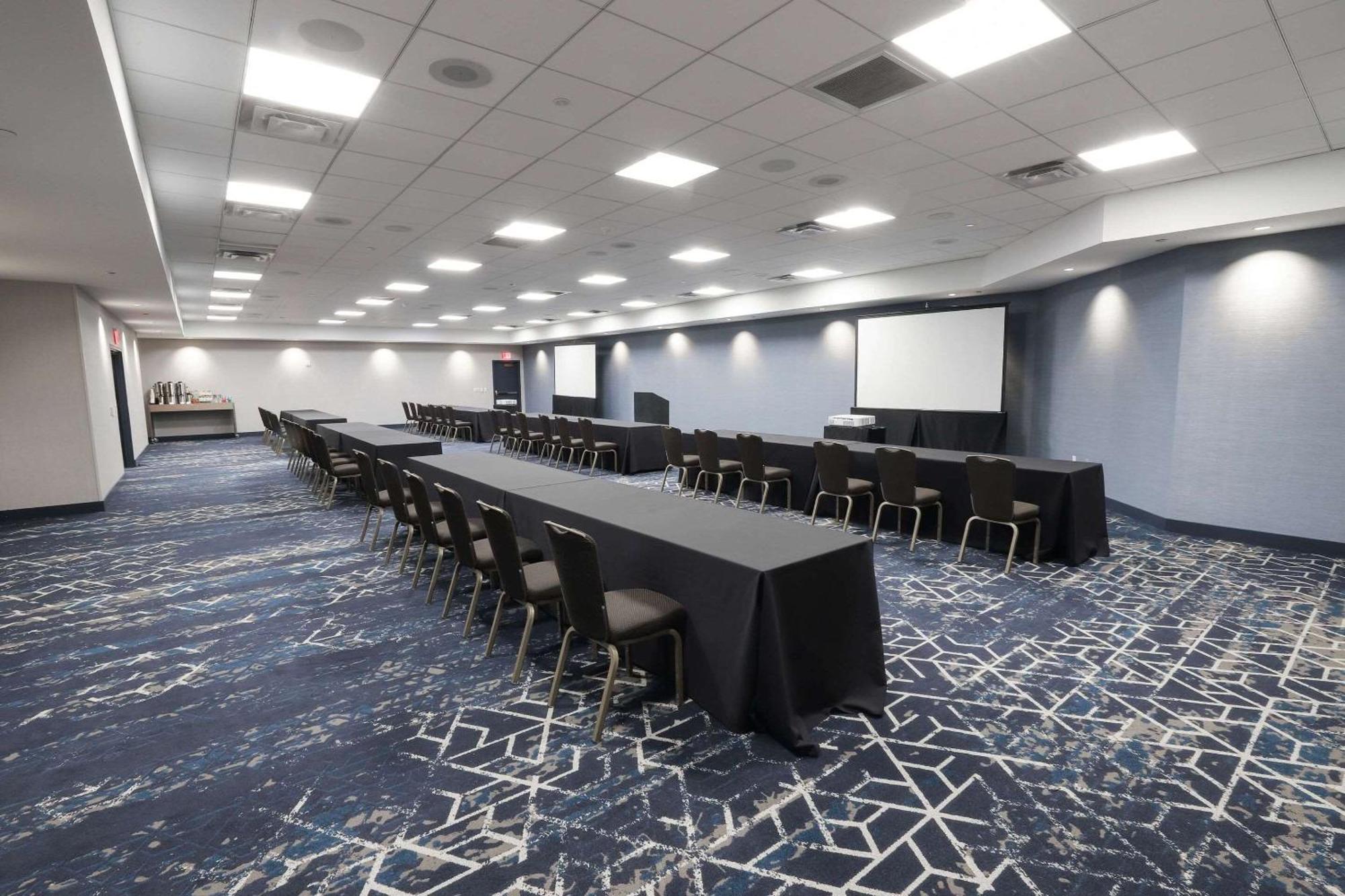 Radisson Plaza Hotel And Suites Kalamazoo Extérieur photo