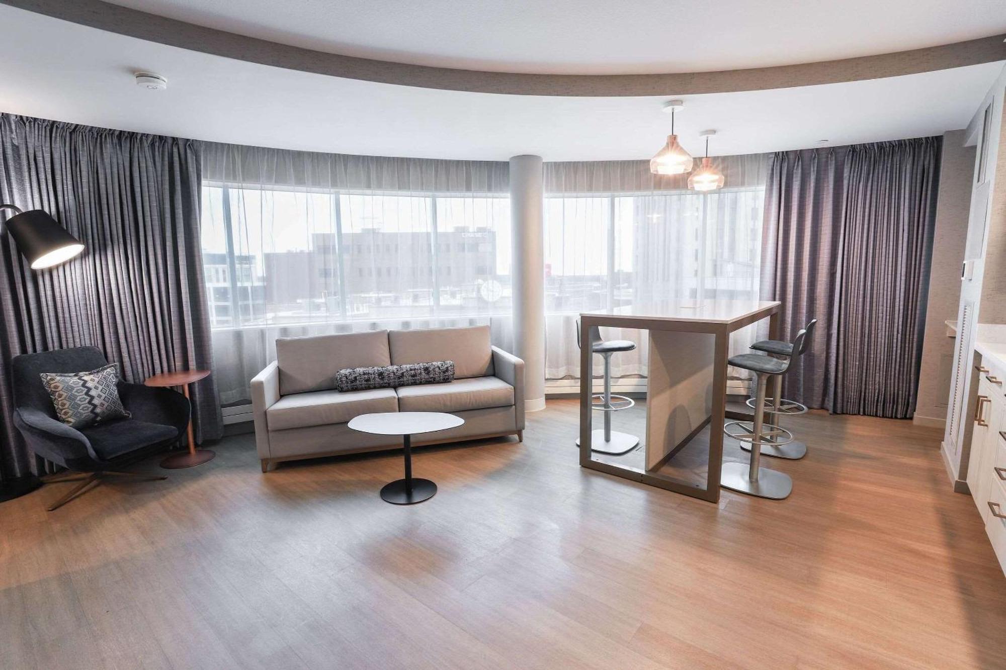 Radisson Plaza Hotel And Suites Kalamazoo Extérieur photo