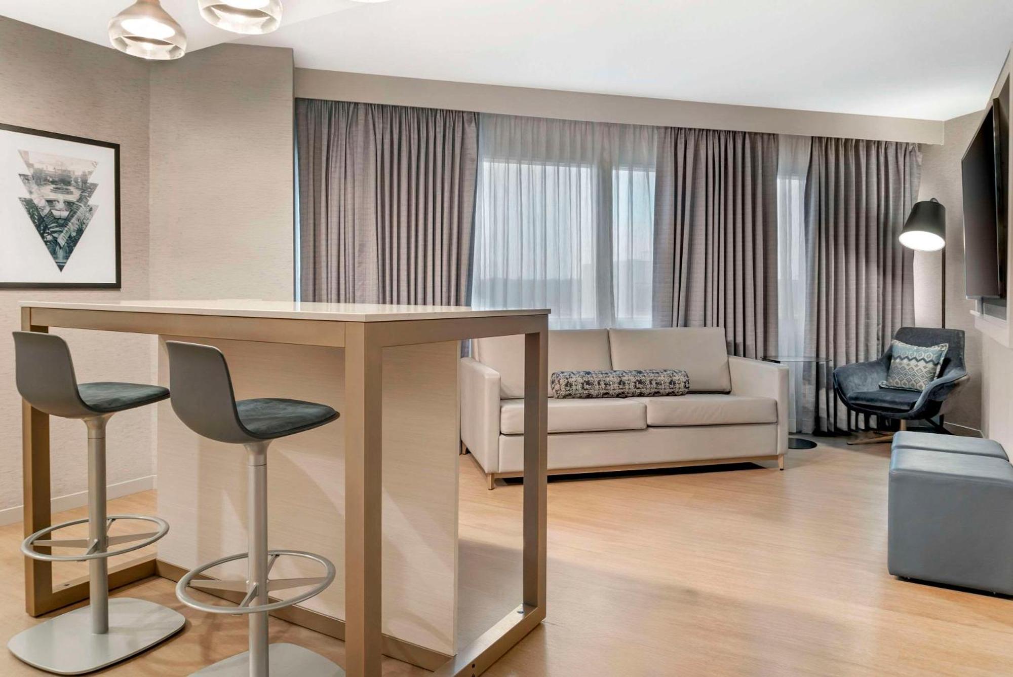 Radisson Plaza Hotel And Suites Kalamazoo Extérieur photo