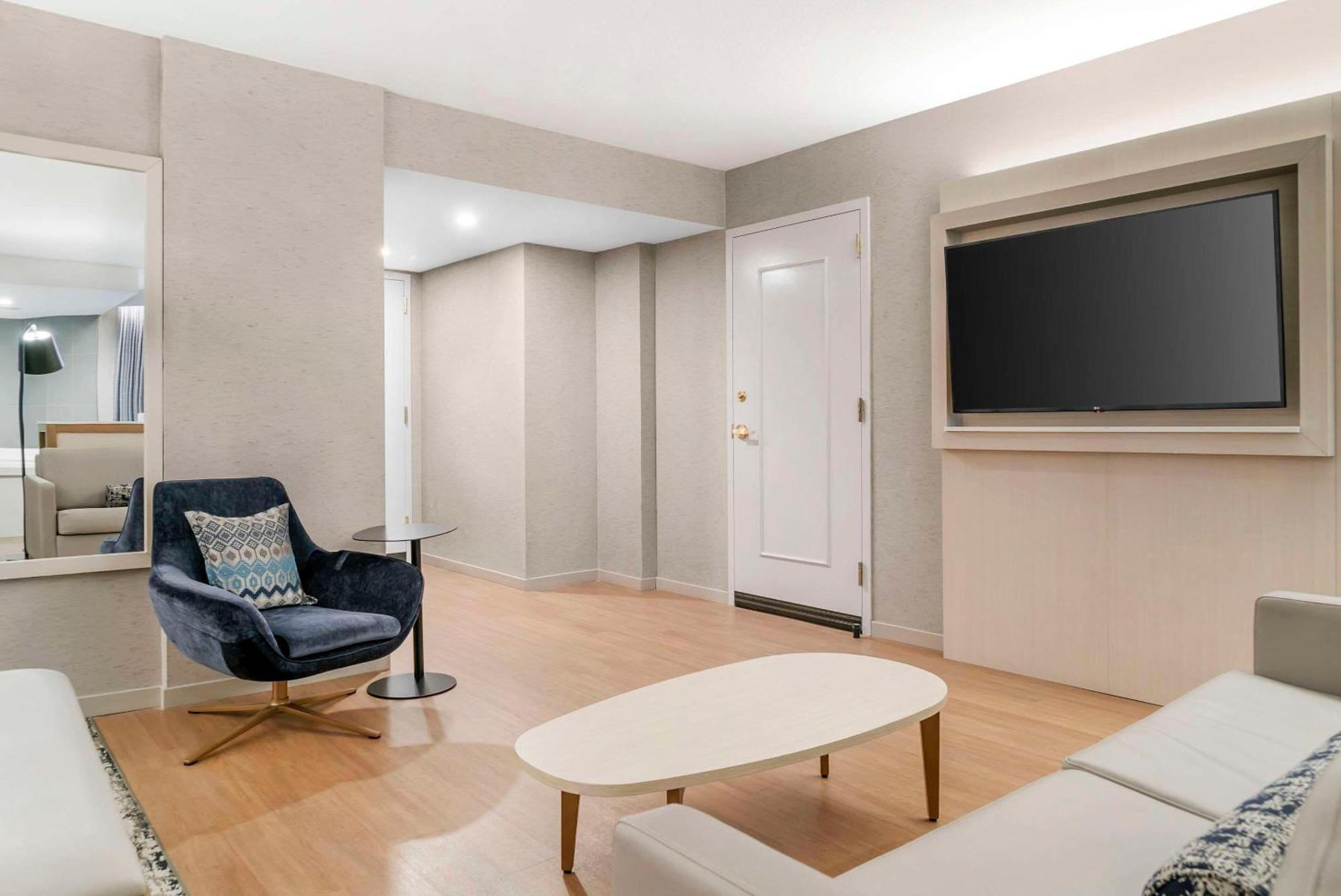 Radisson Plaza Hotel And Suites Kalamazoo Extérieur photo