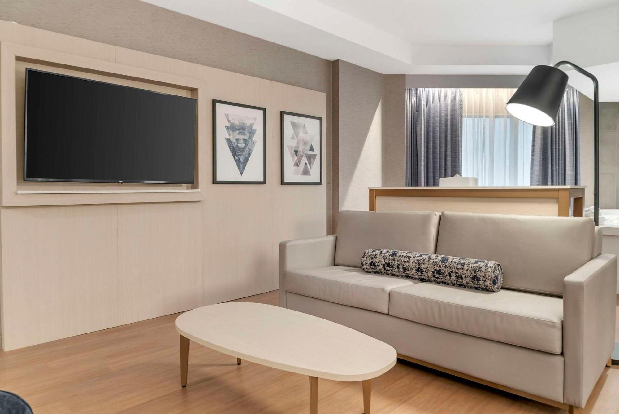 Radisson Plaza Hotel And Suites Kalamazoo Extérieur photo
