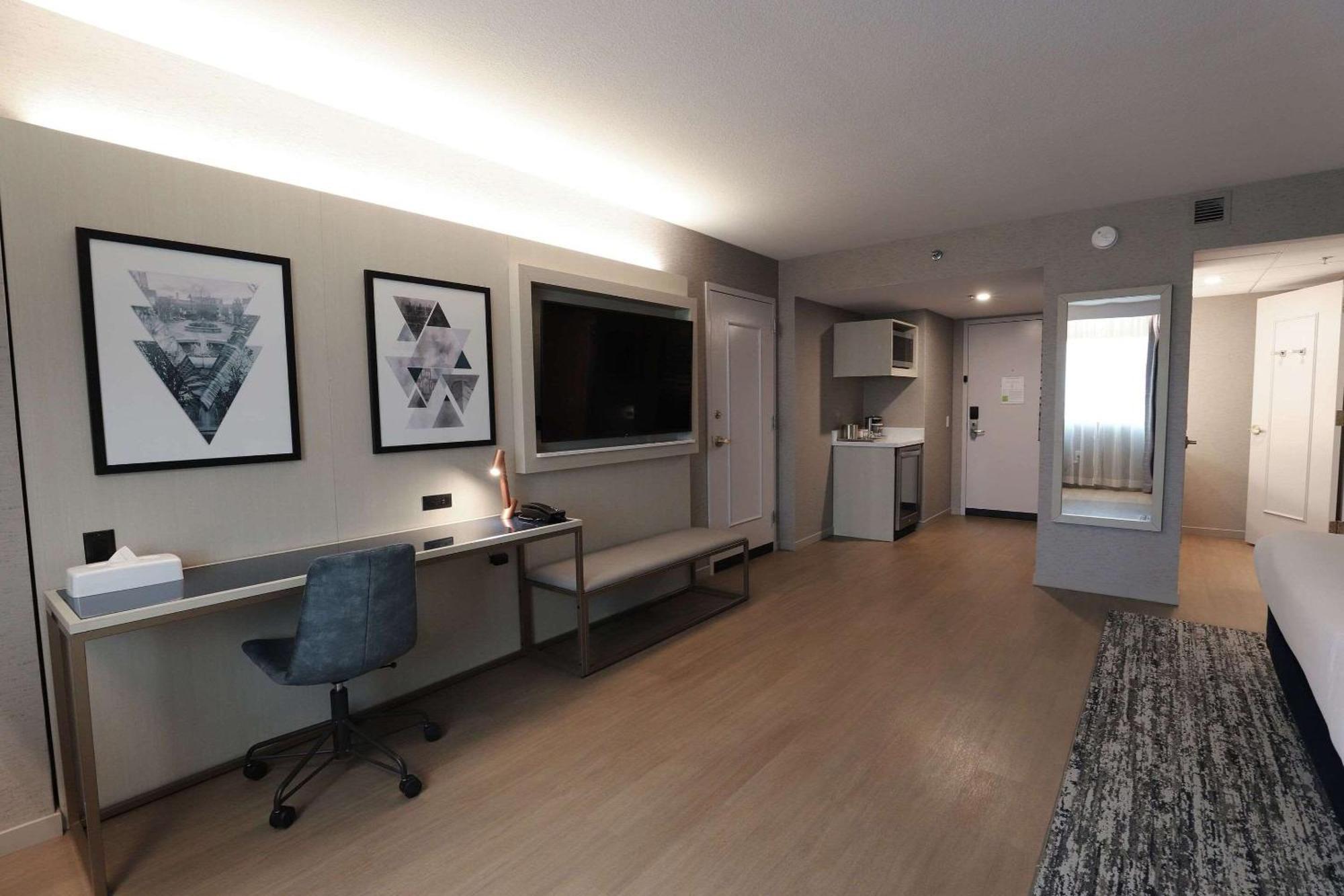 Radisson Plaza Hotel And Suites Kalamazoo Extérieur photo