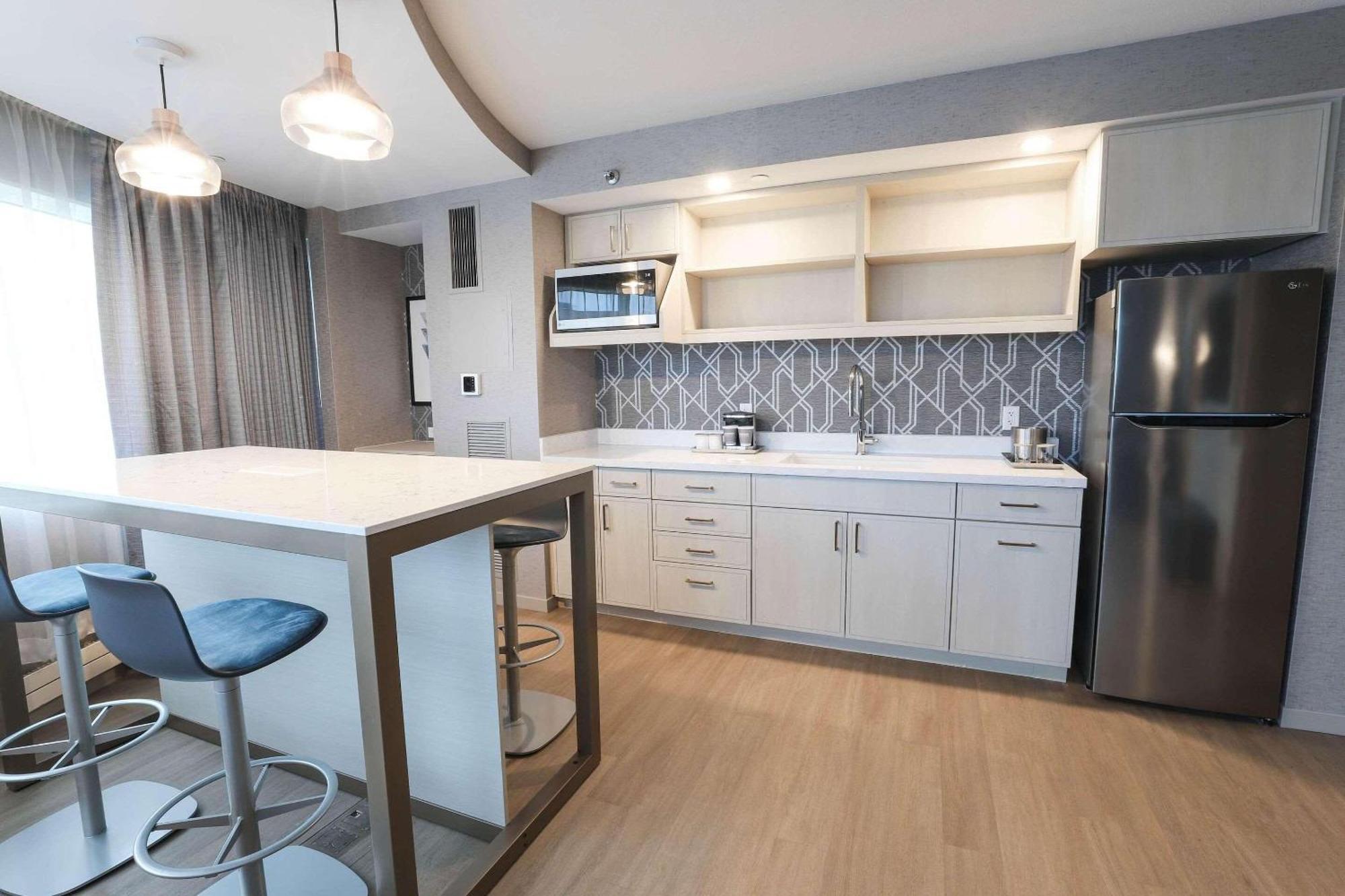 Radisson Plaza Hotel And Suites Kalamazoo Extérieur photo