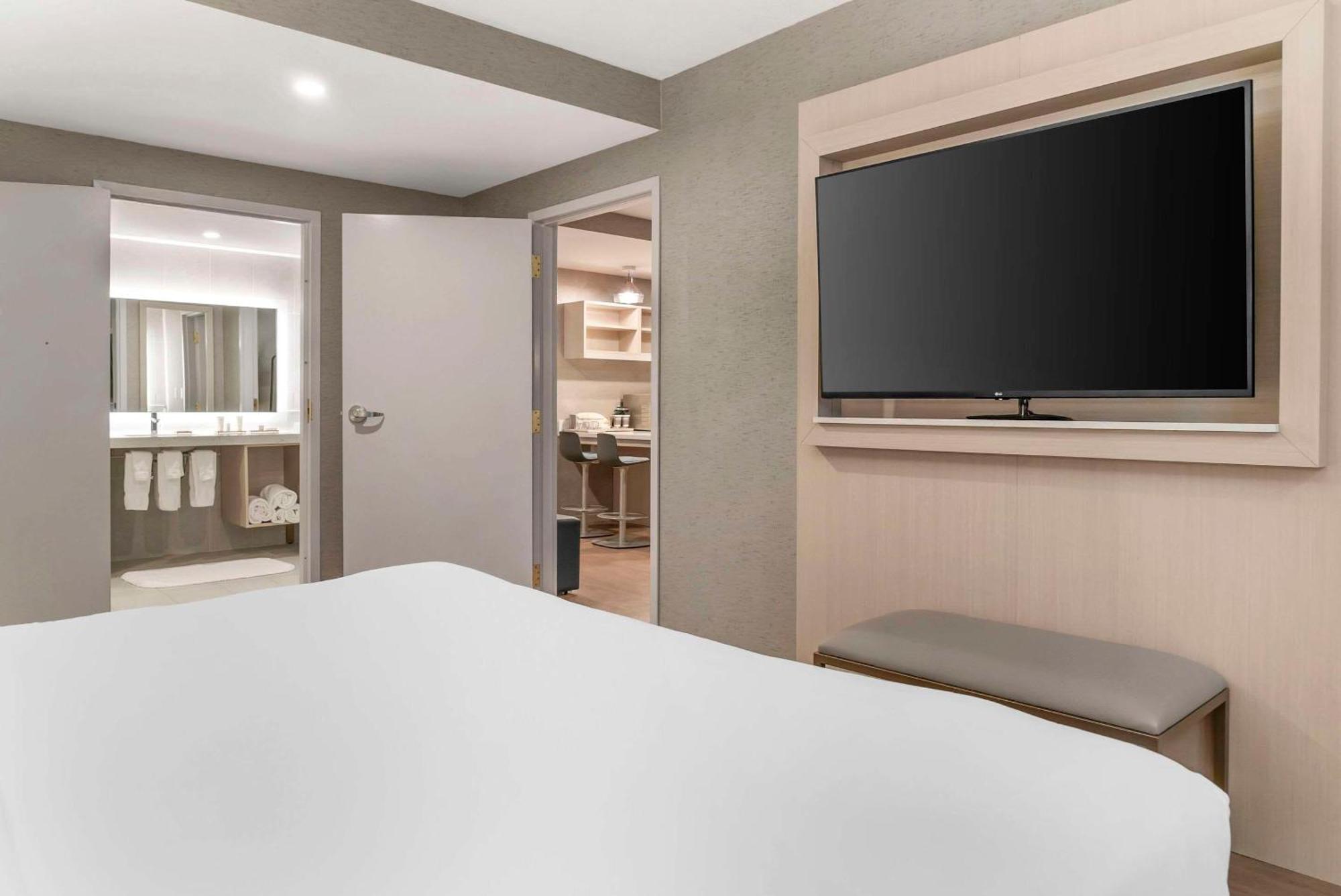 Radisson Plaza Hotel And Suites Kalamazoo Extérieur photo