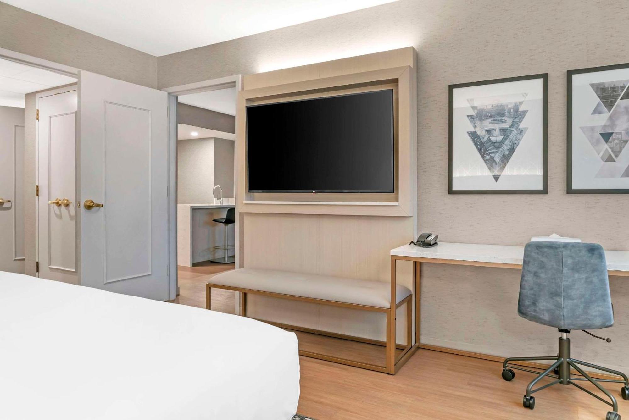 Radisson Plaza Hotel And Suites Kalamazoo Extérieur photo